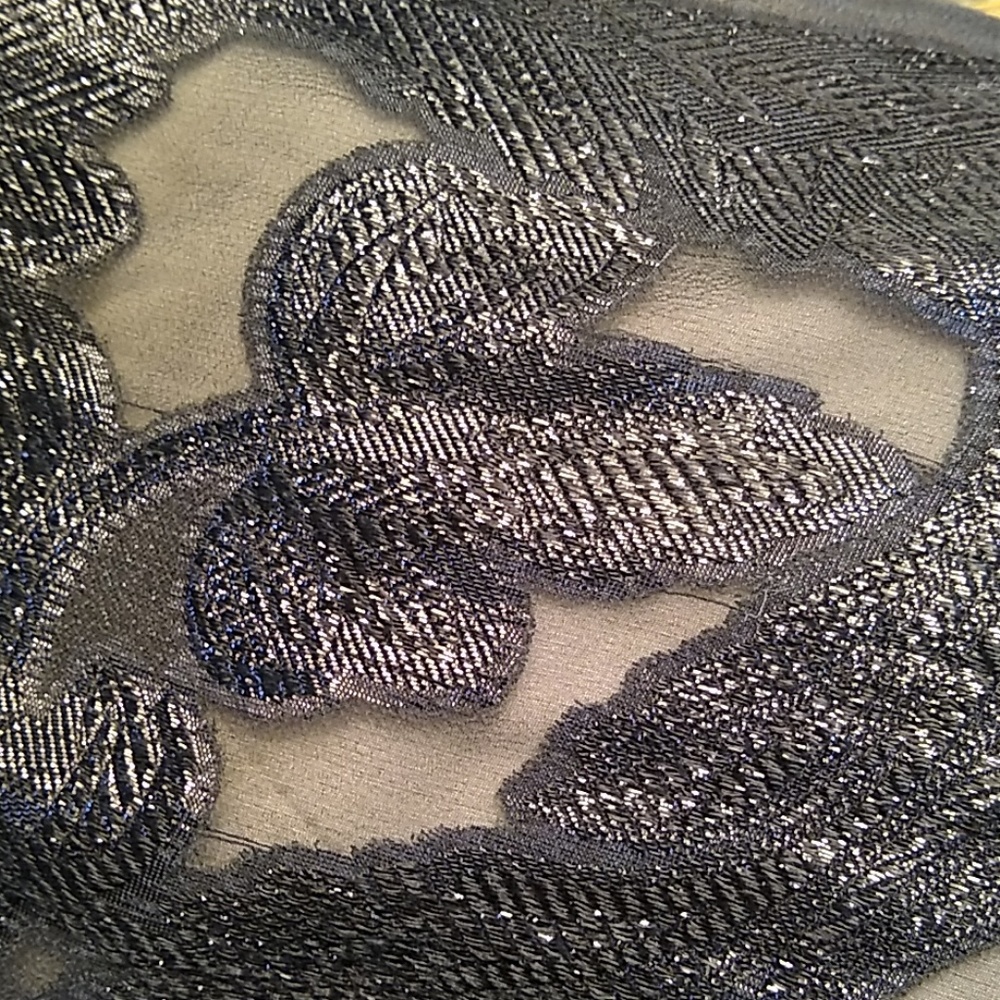 Formal Black Fringe Wrap Echo Brand - Picture 8 of 8